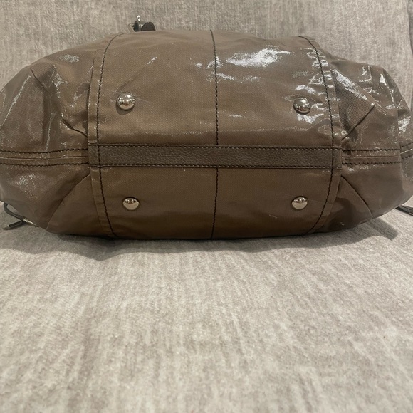 TOD’S QUIET LUX BUCKET BAG - Picture 12 of 16